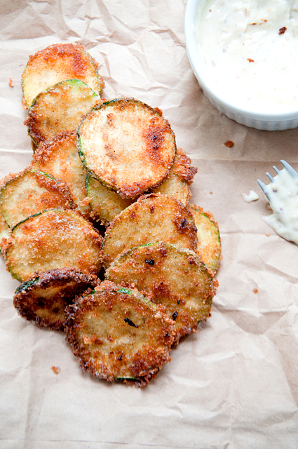 Crispy-Zucchini-with-Honey-Mustard-Aioli