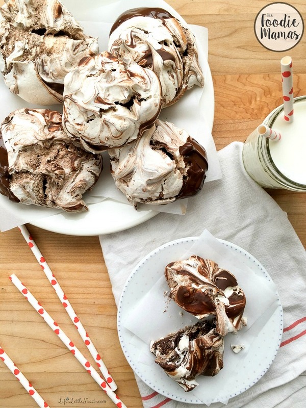 Chocolate Swirl Meringue Cookies 750x1000 W WM